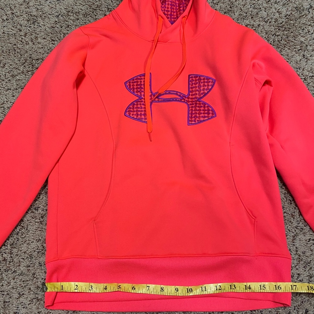 Brand new underarmour fitted sweatshirt